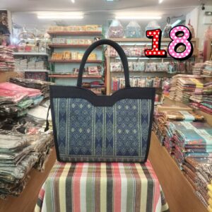 👜🧬กระเป๋าถืองานผ้าฝ้ายพิมพ์ลาย ผ้าพิมพ์ครามลายไทย ทรงเว้าตรงกลาง หรือทรงปากหยัก👜🧬 - Image 19