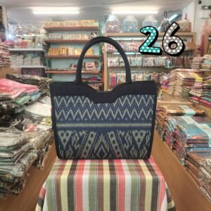 👜🧬กระเป๋าถืองานผ้าฝ้ายพิมพ์ลาย ผ้าพิมพ์ครามลายไทย ทรงเว้าตรงกลาง หรือทรงปากหยัก👜🧬 - Image 7