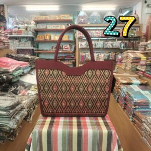 👜🧬กระเป๋าถืองานผ้าฝ้ายพิมพ์ลาย ผ้าพิมพ์ครามลายไทย ทรงเว้าตรงกลาง หรือทรงปากหยัก👜🧬 - Image 8
