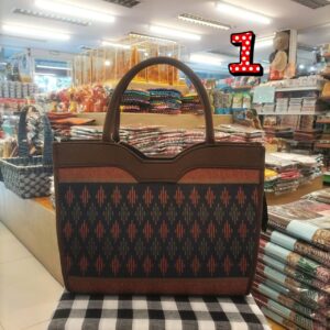 👜🧬กระเป๋าถืองานผ้าฝ้ายพิมพ์ลาย ผ้าพิมพ์ครามลายไทย ทรงเว้าตรงกลาง หรือทรงปากหยัก👜🧬 - Image 2