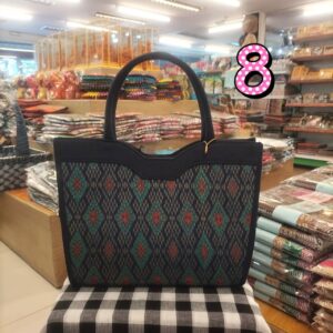 👜🧬กระเป๋าถืองานผ้าฝ้ายพิมพ์ลาย ผ้าพิมพ์ครามลายไทย ทรงเว้าตรงกลาง หรือทรงปากหยัก👜🧬 - Image 9