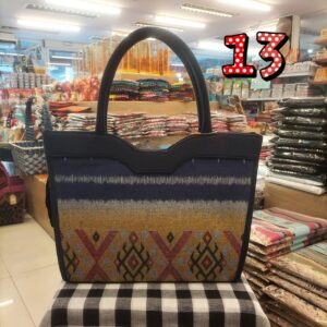 👜🧬กระเป๋าถืองานผ้าฝ้ายพิมพ์ลาย ผ้าพิมพ์ครามลายไทย ทรงเว้าตรงกลาง หรือทรงปากหยัก👜🧬 - Image 14