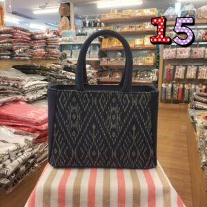 👜🟦🧓กระเป๋าถือคนแก่ ทรงสี่เหลี่ยมใบใหญ่ งานผ้าฝ้ายพิมพ์คราม ลายไทย ลายขอ(พระราชทาน) ลายกราฟฟิก👜🟦🧓 - Image 16