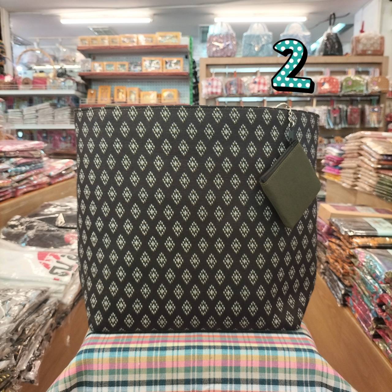 กระเป๋าถือสะพายไหล่ ทรงปากตรงใบใหญ่พร้อมแถมกระเป๋าสตางค์น้อย - Image 23