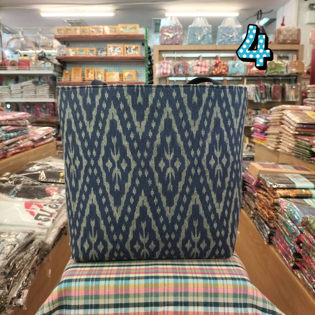 กระเป๋าถือสะพายไหล่ ทรงปากตรงใบใหญ่พร้อมแถมกระเป๋าสตางค์น้อย - Image 25