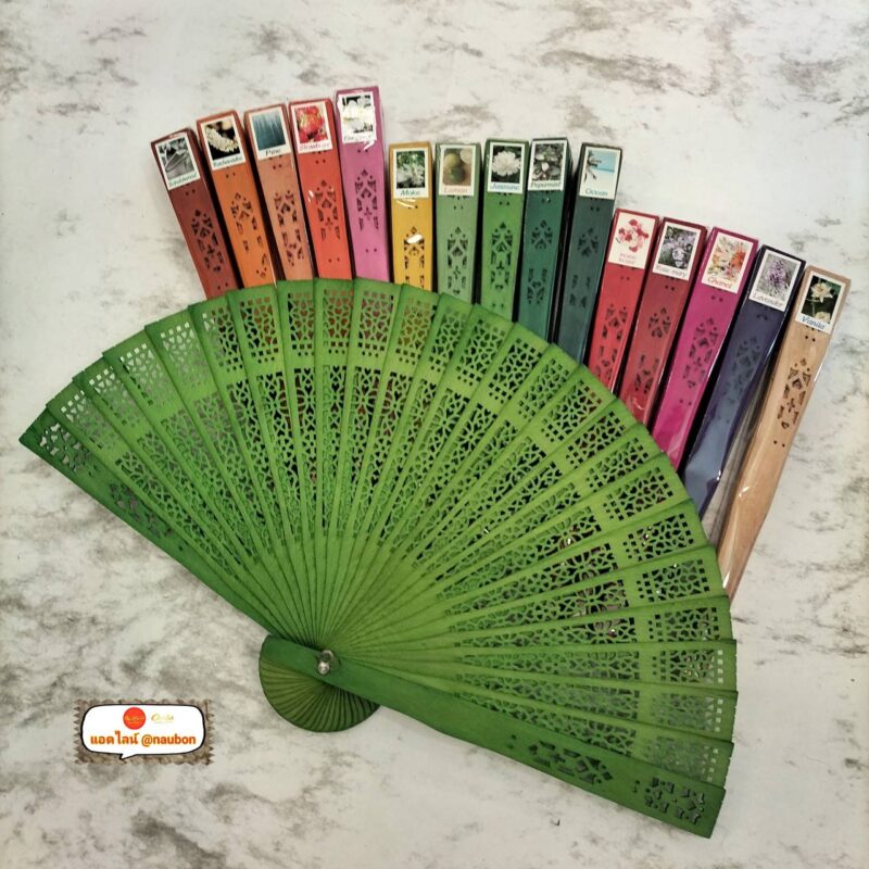 พัดไม้ไผ่ มีกลิ่นหอม งานคละกลิ่นคละสี ขนาด 1 ชิ้น (จัดส่งแบบสุ่มกลิ่นสุ่มสี)