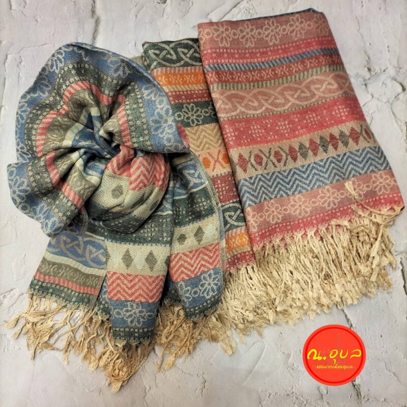 ผ้าพันคอ Pashmina แคชเมียร์ งานเส้นด้ายลายไทยกราฟฟิก ชายพู่น้ำตาลอ่อน