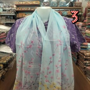 🧣🏵️🌸🌼ผ้าพันคอใช้คลุมไหล่ได้ ลายดอกไม้ เส้นใยโพลีเอสเตอร์ซีฟอง ชายผ้าเรียบ 📌📌สินค้าไม่ได้แพคใส่กล่อง แพคเกจถุงแก้วใสธรรมดา📌📌 - Image 4